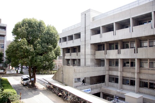 総合研究8号館